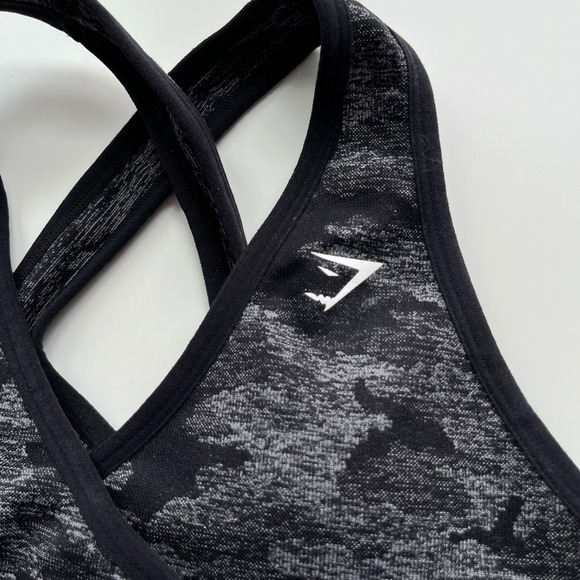 Gymshark Adapt Camo Seamless Sports Bra Black Medium - Picture 5 of 9